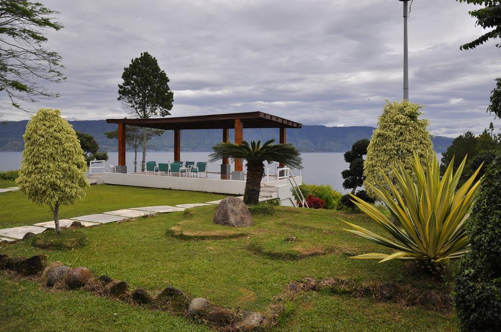Patra Comfort Parapat Exterior foto